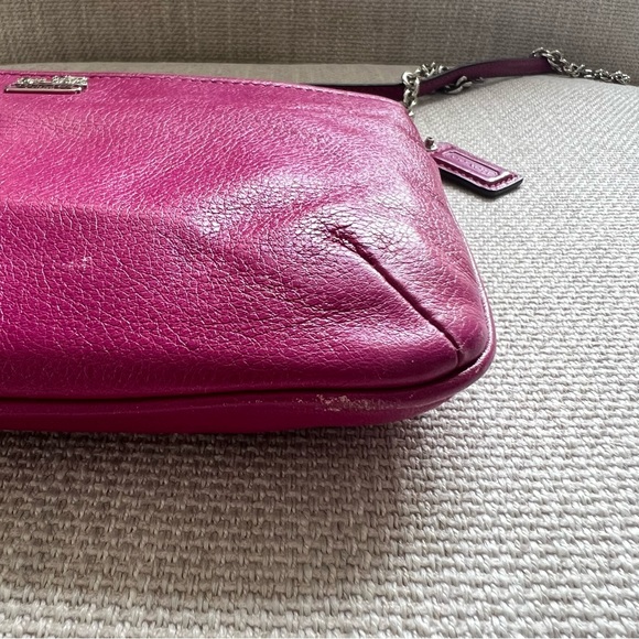 Vintage Coach Chain-Link Crossbody Bag - Picture 9 of 10